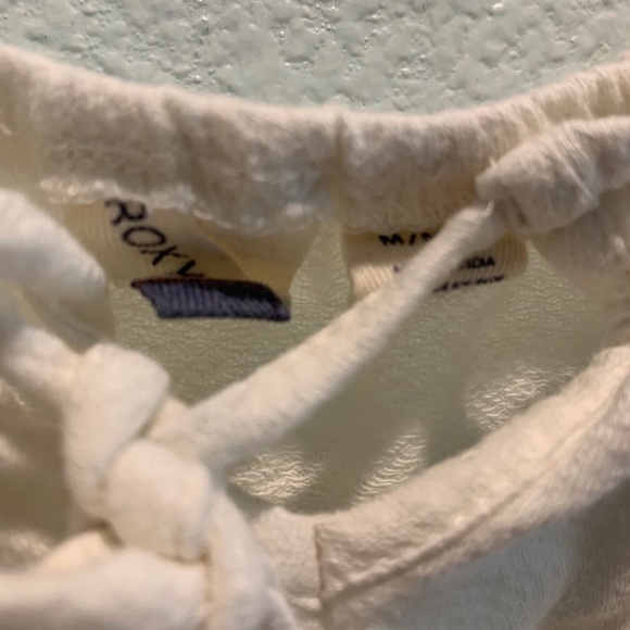 Off-The-Shoulder Roxy Top - Picture 7 of 7